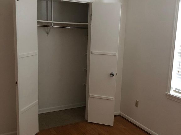 5th image of 1212 Gillett St