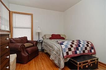 2nd image of 1008-1010 16th Ave SE