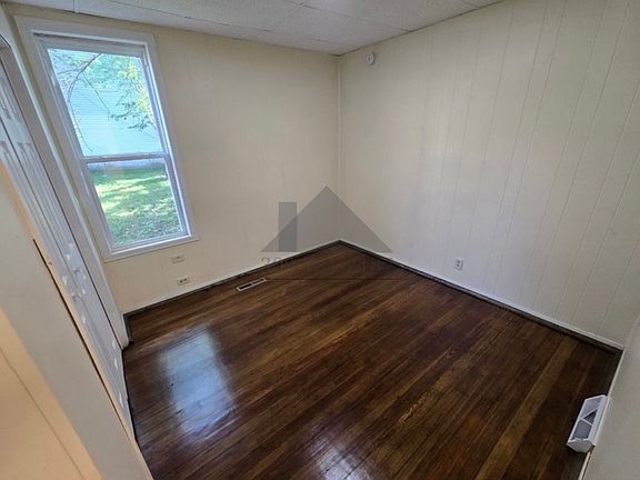 5th image of 1217 W 8th St