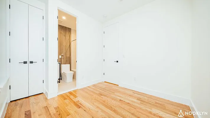 Rented by Nooklyn NYC LLC | media 18