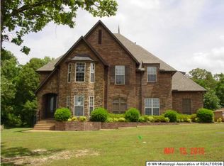 14232 Strafford Ln, Olive Branch, MS 38654