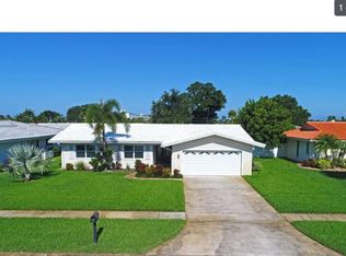 10338 Imperial Point Dr E, Largo, FL 33774