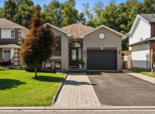 38 Steggall Cres, Ottawa, ON K2S1S4
