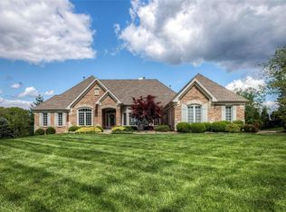 660 Grey Oaks Dr, Weldon Spring, MO 63304