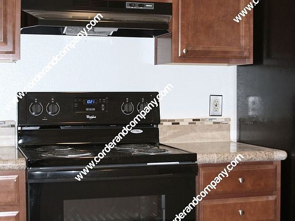4th image of 242 Shannon Pl NW