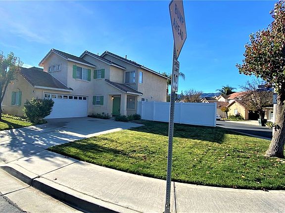 2nd image of 934 Primrose Ln