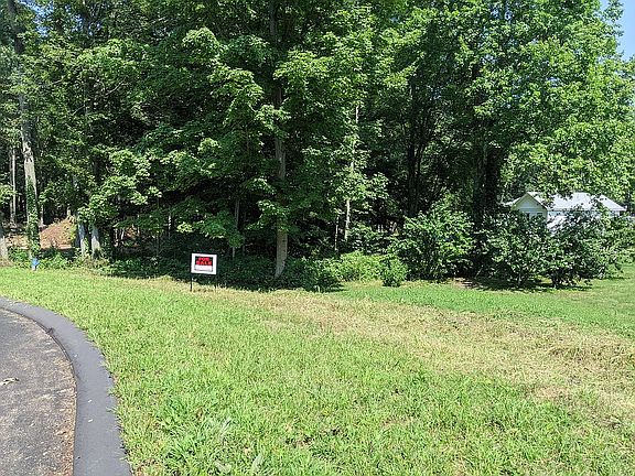 5th image of 3 Jeffery Ln