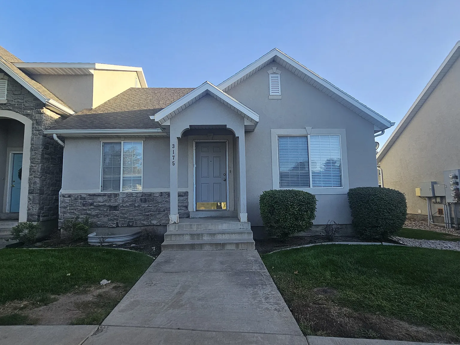 4 bed, 2200 sqft, $2,250 — Photo 2