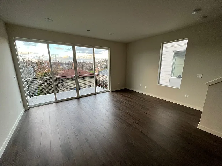 7122F Beacon Ave S — Photo 7