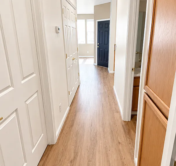 Hartford Square Apartments — Photo 16
