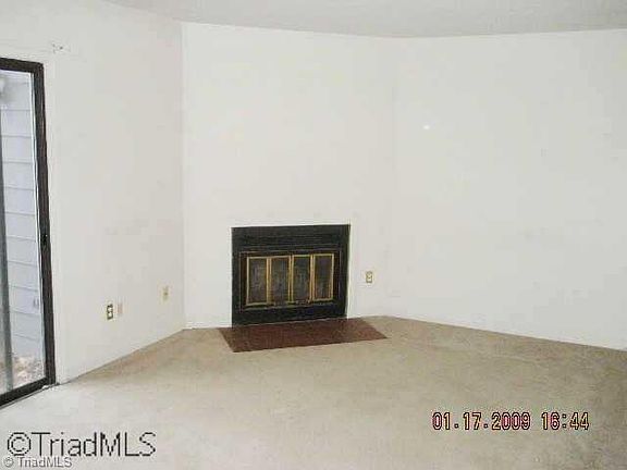 5th image of 319 E Montcastle Dr Unit C