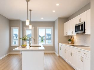 20724 42nd Ave NW, Edmonton, AB T6M 0R8