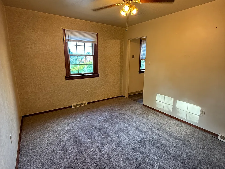 3097 Woodland Rd #2