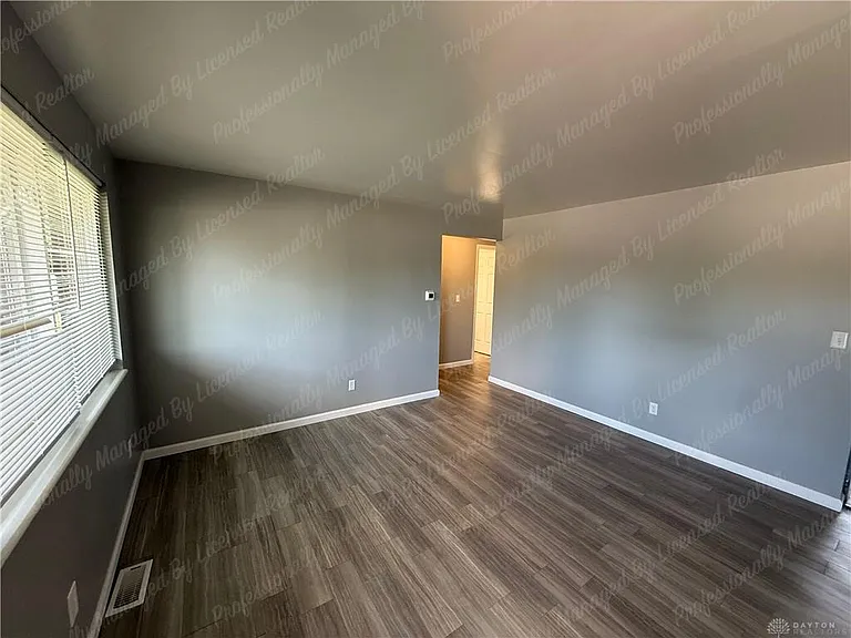 5444 Bellefontaine Rd — Photo 2