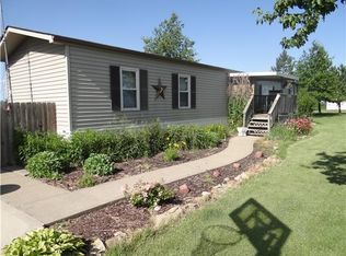 5611 SE Smith Rd, Cameron, MO 64429