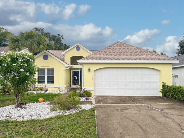 15339 Cricket Ln, Fort Myers, FL 33919