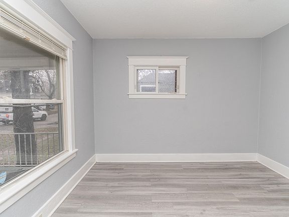 3rd image of 557 Orchard Ave