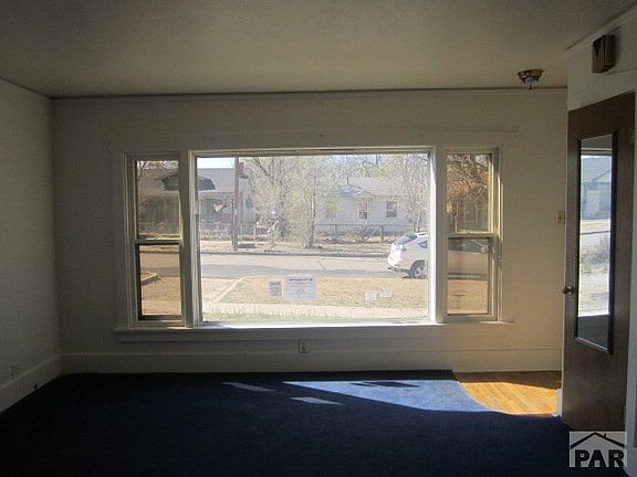 3rd image of 809 E 12th St