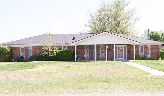 1st image of 807 New Castle Ct