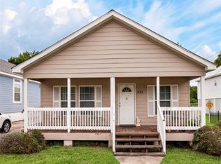 435 E 2nd St, Pass Christian, MS 39571