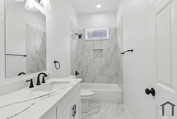1504 Touro St — Photo 14