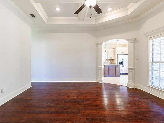 5th image of 3993 Taylor Way