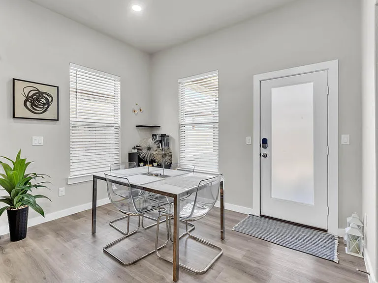 2512 Blazing Saddle Blvd — Photo 10