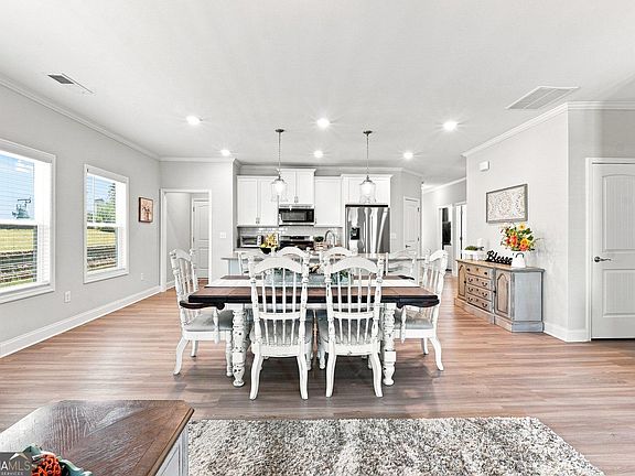 4th image of 130 Heritage Pointe Dr