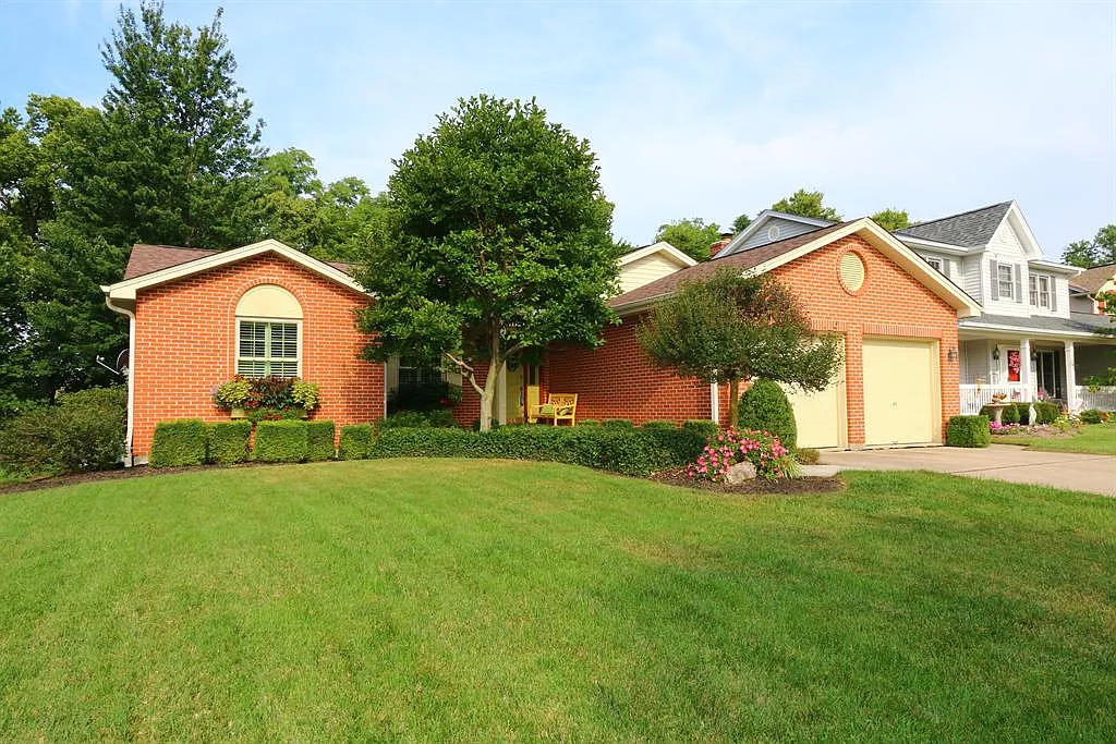 683 N Bay Ct photo 1