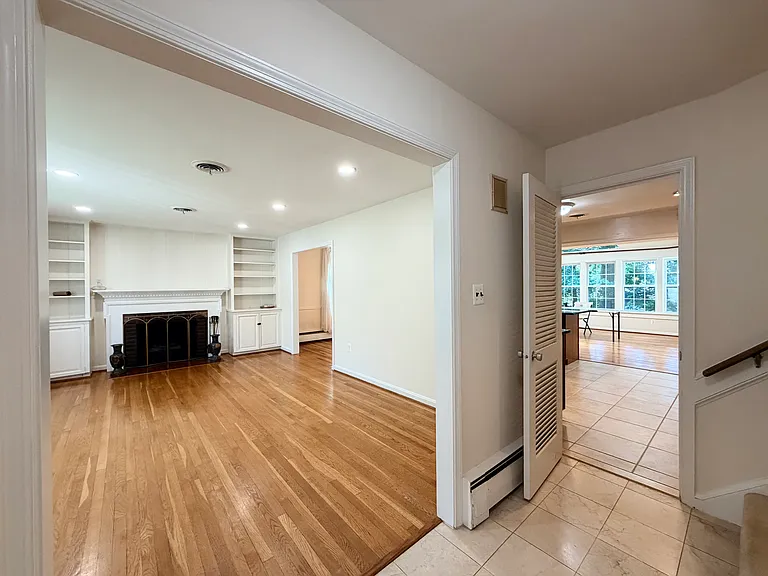 7529 Cayuga Ave — Photo 3