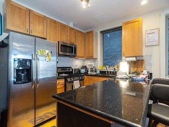 2nd image of 2645 W Haddon Ave #2