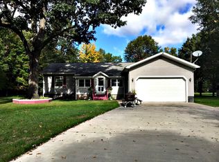 11280 Elk Ln, Atlanta, MI 49709