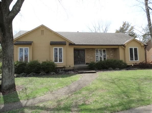 3 Bedroom 2 Full Bath- Walk-out Basement with Br 4 and Full Bath