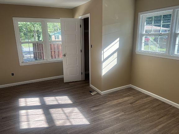 Split bedroom or second living area.