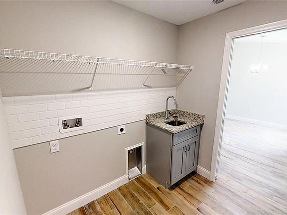 3rd image of 22 Bunker Ln #A