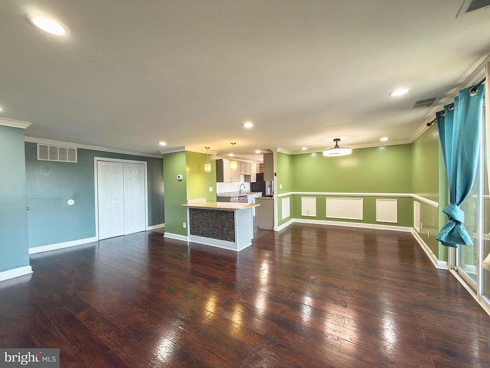 1st image of 3327 Huntley Square Dr #B