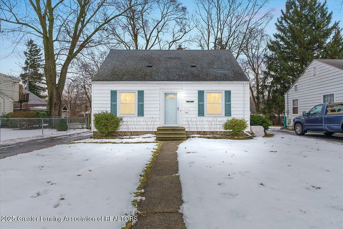 3115 Cedarbrook Ave photo 1