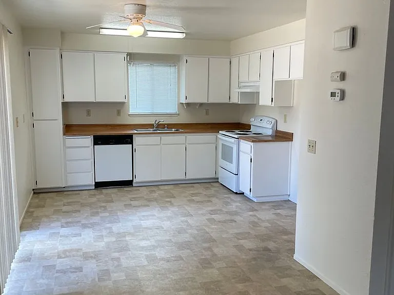 1057 Diablo Ave — Photo 16