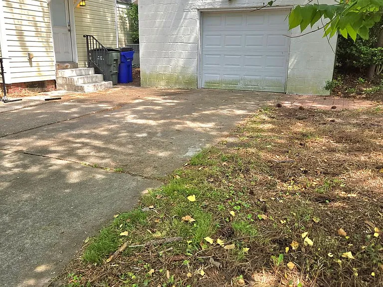 2201 Pershing Ave — Photo 4