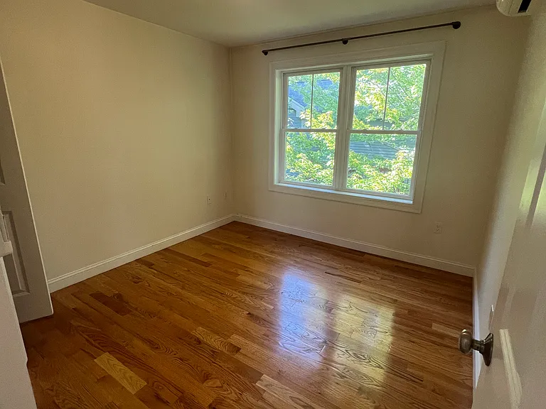 24 Beacon Pl #1 — Photo 18
