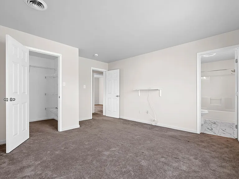9 Tompkins St — Photo 11