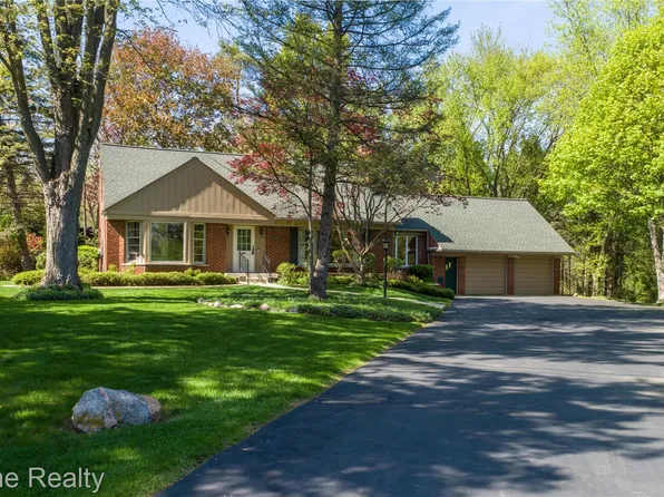 32430 Dohany Dr, Farmington Hills, MI 48336