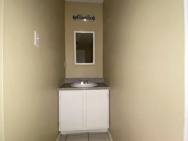 7622 Windsor Oaks — Photo 8