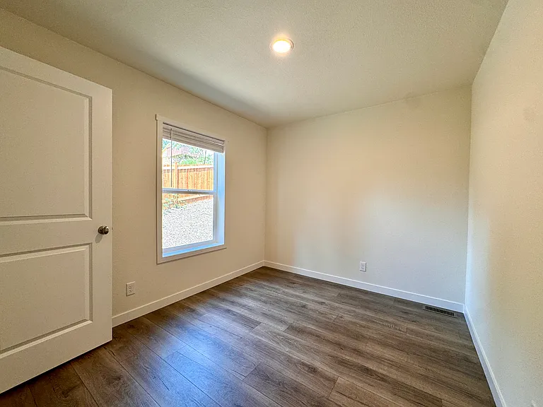 321 E Panorama Dr — Photo 9