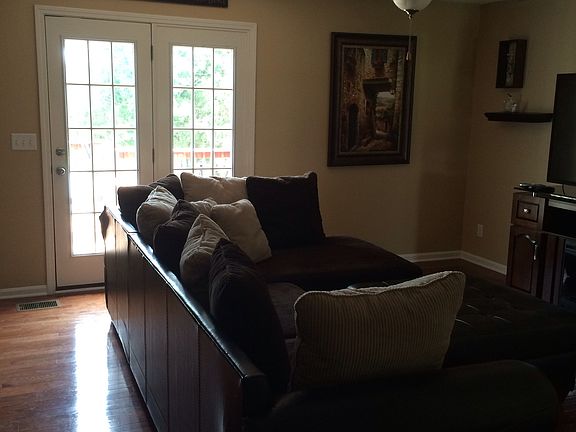 Living Room (upstairs)