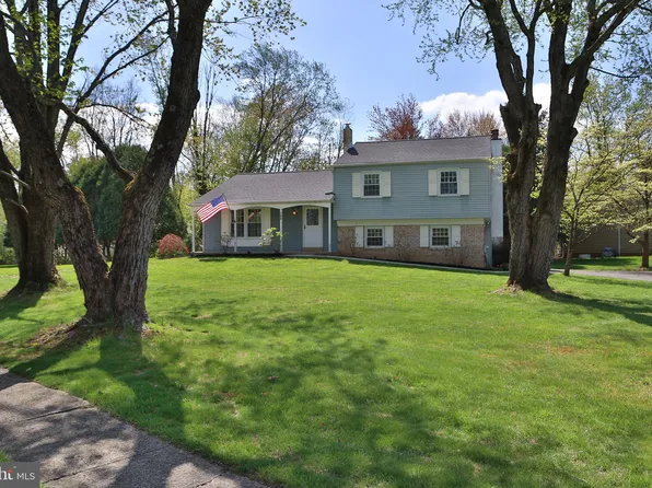 120 Peggy Ln, Chalfont, PA 18914