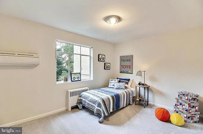 10401 Montrose Ave #201 — Photo 9
