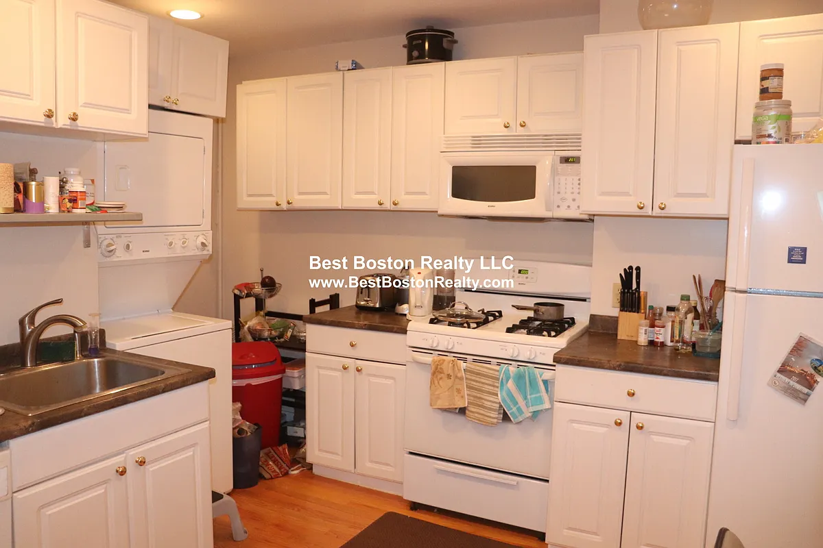 Building Photo - 350 Allston St #3