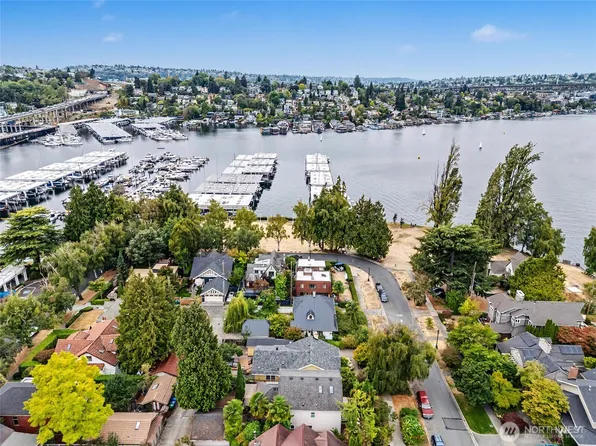 1823 E Shelby Street, Seattle, WA 98112