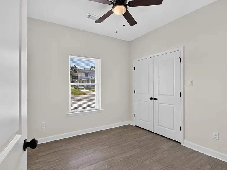 922 S Booker St — Photo 8